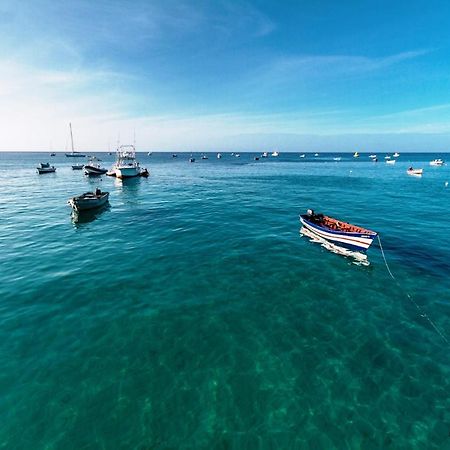 Hostels Holiday Cape Verde Santa Maria Bagian luar foto