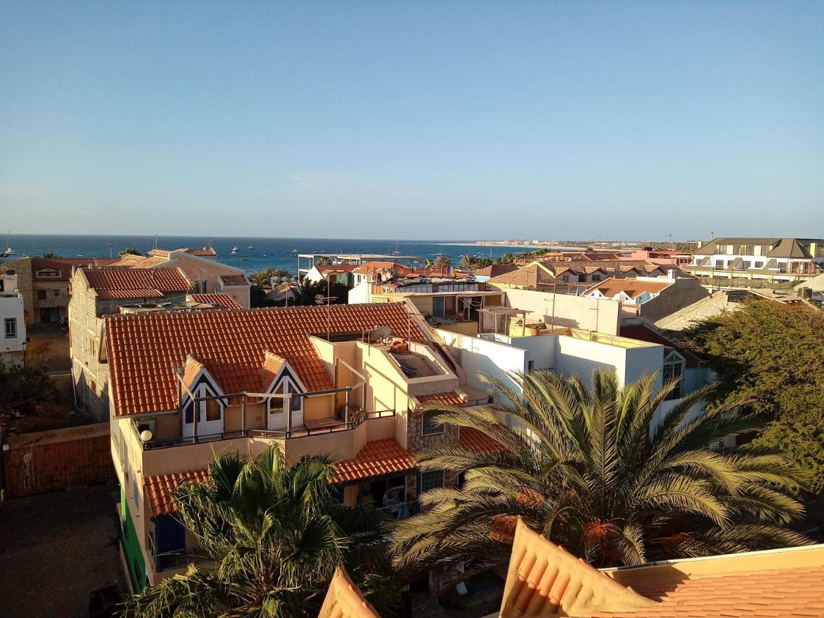 Hostels Holiday Cape Verde Santa Maria Bagian luar foto