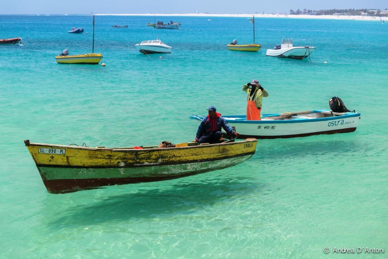 Hostels Holiday Cape Verde Santa Maria Bagian luar foto